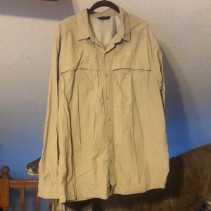 North face outdoors shirt p1919